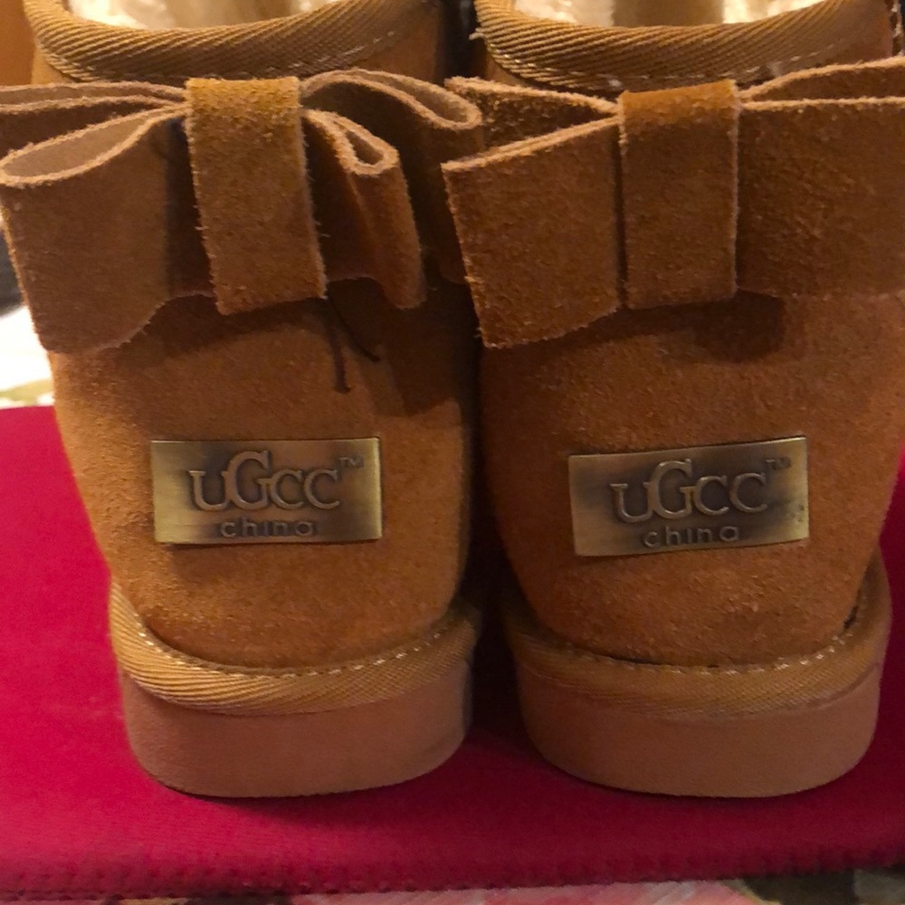 Boots pull on pancake style